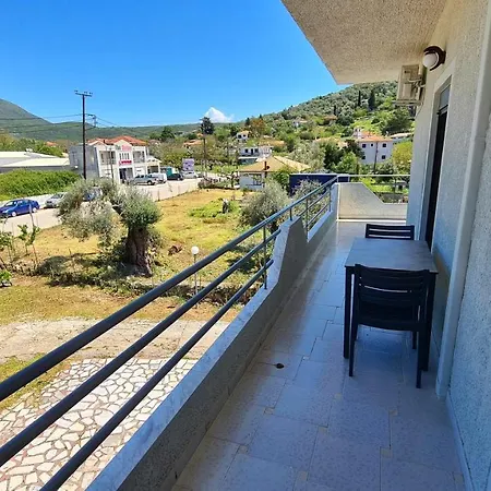 Apartament Amarandos - & *