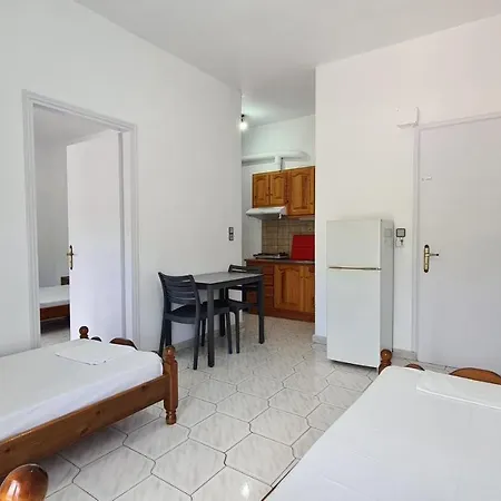 Apartament Amarandos - & *