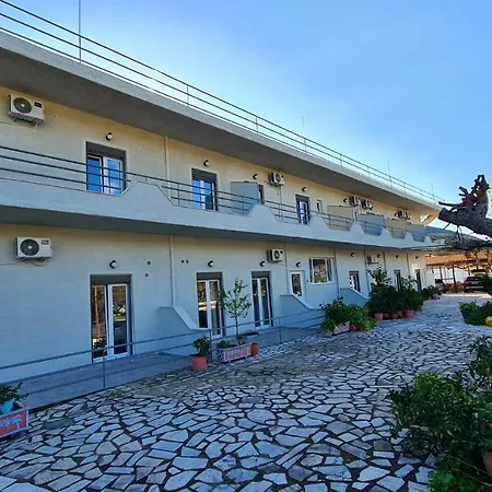 Lägenhet Amarandos - & *