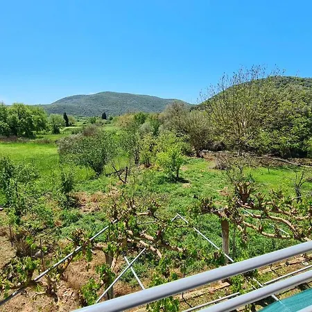 Amarandos - & Lägenhet *