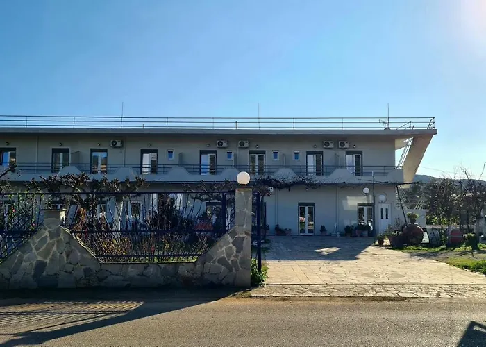 Διαμέρισμα Amarandos - & *